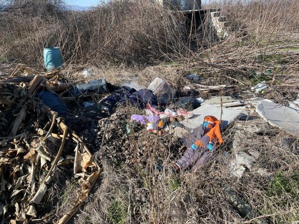 An ugly sight of an illegal dump haunts the residents of Branipole thumbnail