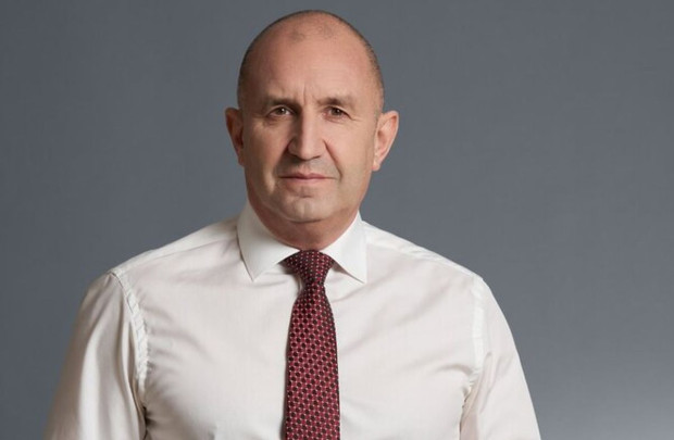 Дара отива при Румен Радев