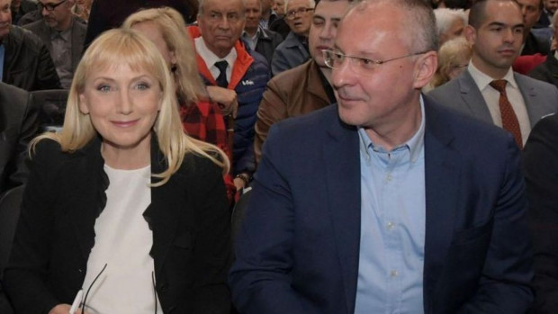 Честитим на жената, която снима войната отблизо, преди да влезе в политиката