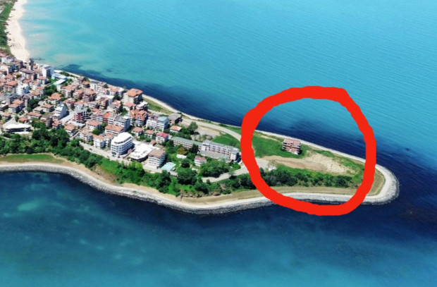 Чудо на нашето море: Частна сграда на прекрасно място става общинска